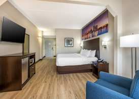Clarion Pointe Louisville East 4