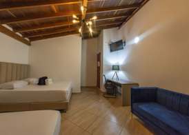 HOTEL BALI AT POBLADO 4
