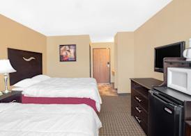 Super 8 by Wyndham Sheboygan WI 3