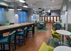 Hampton Inn & Suites Winston-Salem/University Area, NC 4