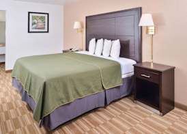 Americas Best Value Inn Clute 5