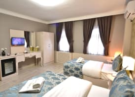 Pelican House Hotel 4