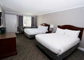 Golden Gables Inn Dazzler Select by Wyndham 3