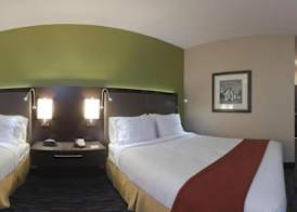 Holiday Inn Express & Suites FULTON by IHG 3