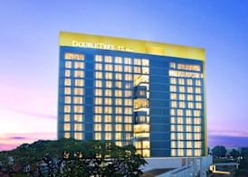 DoubleTree by Hilton Jakarta - Diponegoro 4