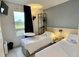 Kyriad Hôtel La Fleche 5