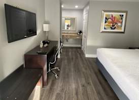 Fairview Inn & Suites 3
