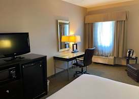Wingate by Wyndham Ashland 3