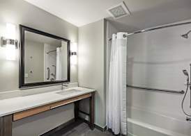 Holiday Inn HOUSTON NE - BUSH AIRPORT AREA by IHG 4