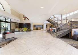 DoubleTree Suites by Hilton Nashville Airport 2