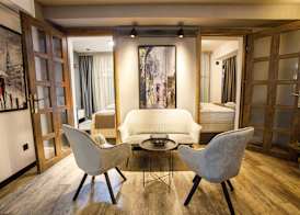 The Phoenix Boutique Hotel 5