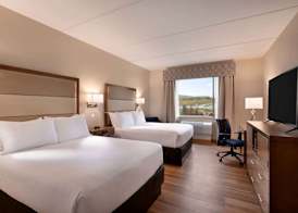 Wyndham Garden State College 5