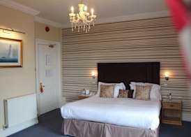 New Holmwood Hotel 4