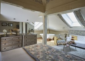 Helguera Palacio Boutique & Antique 3