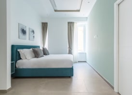 Maria's Bright Flats at the Cathedral by Wonderful Italy 4