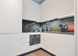 Soho Deluxe 1 Bedroom Apartment 4
