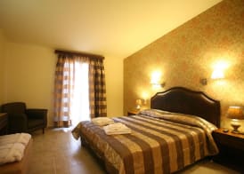 Hotel Tesoro 5
