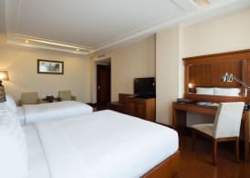Nhat Ha L’Opera Hotel 5