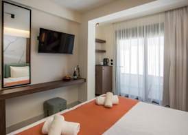 Aurora Living - Adults Only 3
