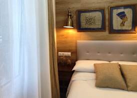STUDIOS OR PRIVATE ROOMS 4