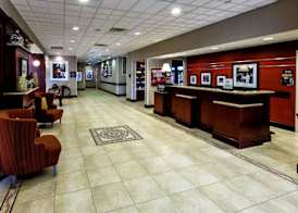 Hampton Inn & Suites Staten Island 4