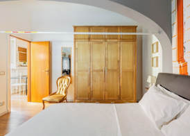 Casa sul canale di Via Piella 4