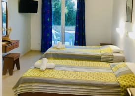 Banos Apartments and swimming pool 3