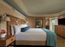 Edgewater Beach Hotel 3