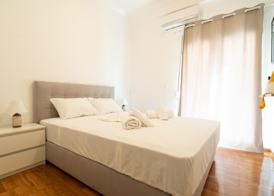 LIV - Cozy Apartment in Pagrati 4