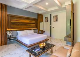 Loy Chalet 2
