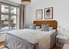 Constantin - Chic 2-Bdr Apt with Balcony 2