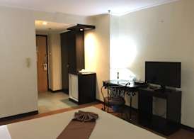 Golden Peak Hotel & Suites powered by Cocotel 5