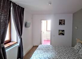 Central Guesthouse 4