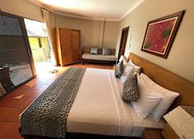 Beyond The Blue Horizon Boutique Bungalows 3