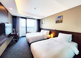 Ramada by Wyndham Gangwon Sokcho 4