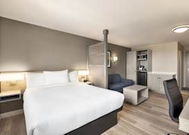 Microtel Inn & Suites by Wyndham Boisbriand 4