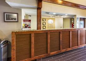 Comfort Suites near I-80 and I-94 5