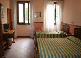 Hotel Monica 2