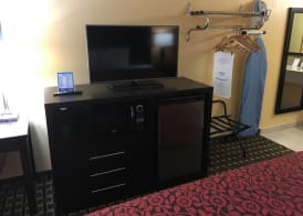 Days Inn by Wyndham Sarasota Bay 4