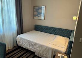 Jet Hotel 5