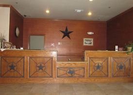 Econo Lodge Inn & Suites Bridgeport 2