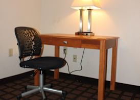 Super 8 by Wyndham Beaumont I-10 College St 4