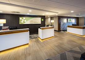 Holiday Inn MILWAUKEE RIVERFRONT by IHG 2