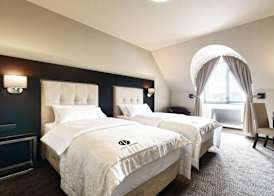 Hotel Victory 5