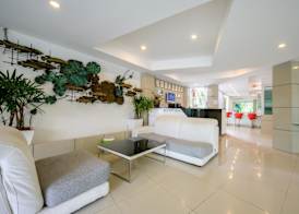 Cozy Resort, A Boutique Hotel 2