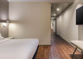 AC Hotel Som by Marriott 5