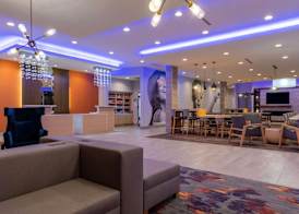 La Quinta Inn & Suites by Wyndham Greensboro Arpt High Point 2