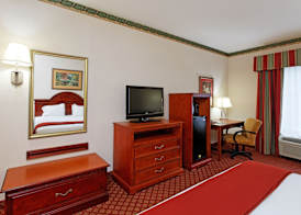 Holiday Inn Express & Suites TUPELO by IHG 5