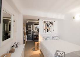 Mykonos Dot Apartments 5
