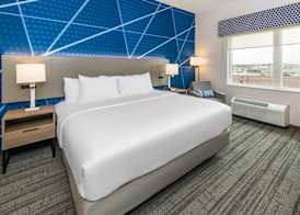Comfort Inn & Suites 5